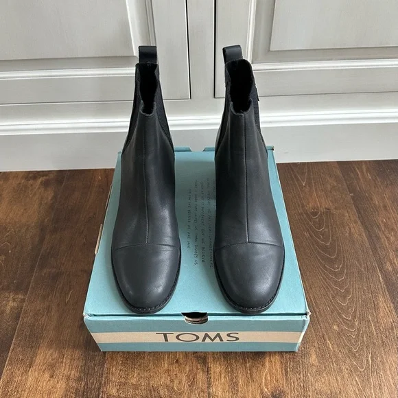 Toms • Esme • Black Leather • Booties - Picture 6 of 10